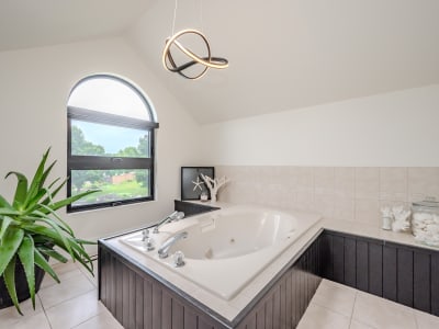 Luxury estate at 33 Mannheim Road, Mannheim, ON — photo 43
