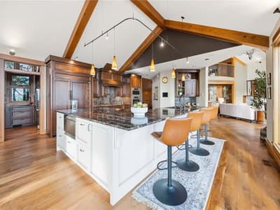 Luxury estate at 5025 Hinrich View, Nanaimo, BC — photo 8