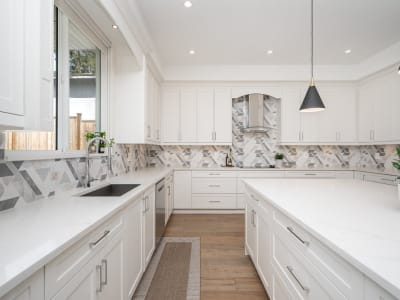 Luxury estate at 576 Linton Street, Coquitlam, BC — photo 9