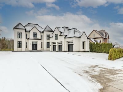 Luxury estate at 1477 Rue Bernard-Boucher, Carignan — photo 1