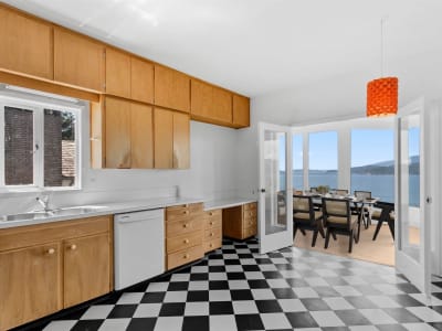 Luxury estate at 150 Panorama Road, Lions Bay, BC — photo 8