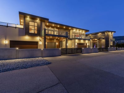Luxury estate at 704 Stonor Street, Summerland, BC — photo 3