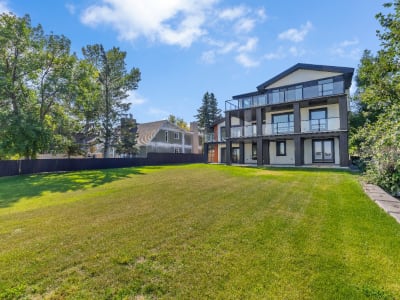 Luxury estate at 476 West Chestermere Drive, Chestermere, AB — photo 5