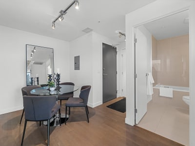 Luxury estate at 1010 6 Street Southwest unit 1202 — photo 22