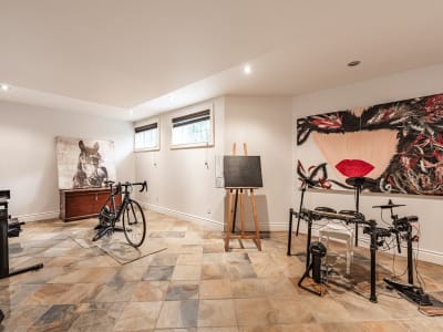 Luxury estate at 533 Rue des Falaises, Mont-Saint-Hilaire, QC — photo 21