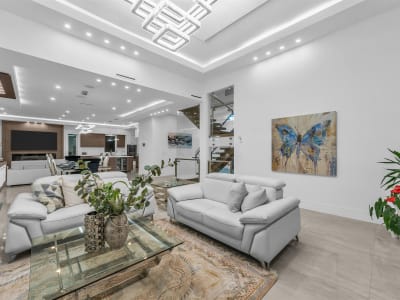 Luxury estate at 929 Canyon Boulevard, North Vancouver, BC — photo 10