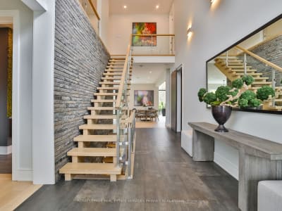Luxury estate at 1102 Crestview Street, Oakville, ON — photo 5