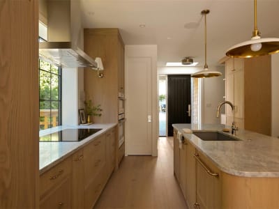 Luxury estate at 587 Oliver Street, Victoria, BC — photo 6