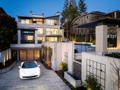 Luxury estate at 13386 Marine Drive, Surrey, BC — photo 2