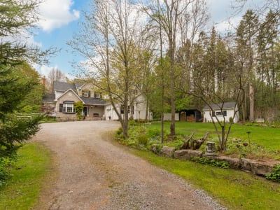 Luxury estate at 1097 Mineral Springs Road, Hamilton, ON — photo 4