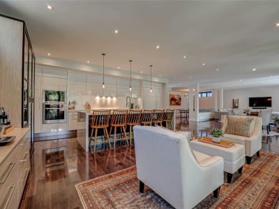 Luxury estate at 53 Royalavon Crescent, Toronto — photo 4