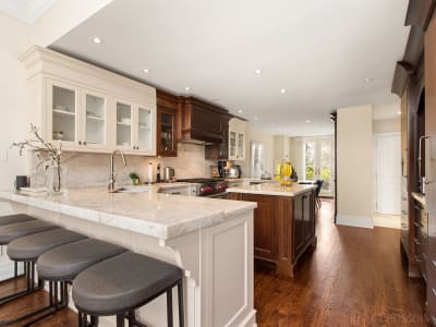 Luxury estate at 27 Strathgowan Crescent, Toronto, ON — photo 9