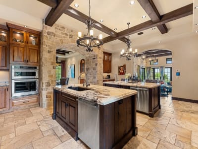 Luxury estate at 4303 Takla Road, Kelowna, BC — photo 9