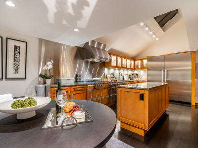 Luxury estate at 3262 West 1st Avenue, Vancouver, BC — photo 26