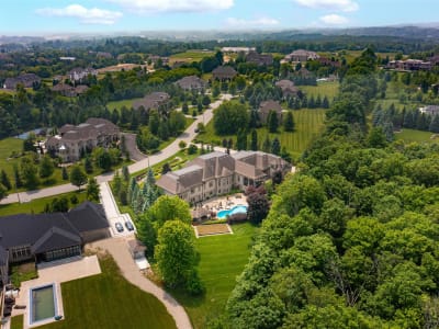 Luxury estate at 95 Eden Vale Dr, King City, ON — photo 12