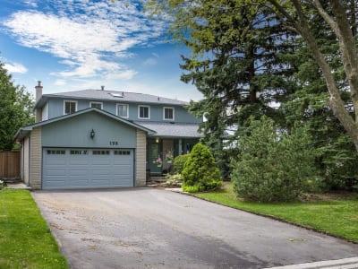 Luxury estate at 198 Romfield Circuit, Thornhill, ON — photo 1
