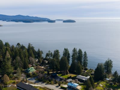 Luxury estate at 107 Mahan Road, Gibsons, BC — photo 29