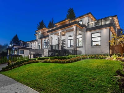Luxury estate at 17568 102 Avenue, Surrey, BC — photo 2