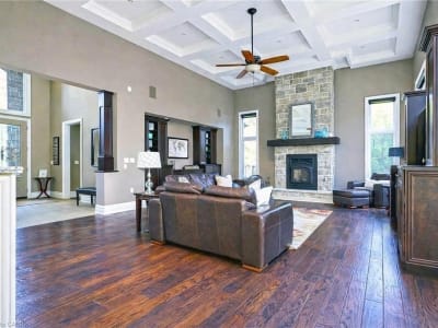 Luxury estate at 814 Binkley Road, Hamilton, ON — photo 7