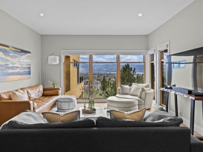 Luxury estate at 837 Mount Royal Drive, Kelowna, BC — photo 9