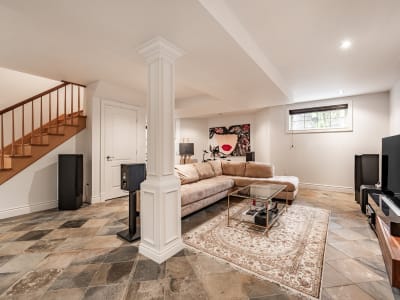 Luxury estate at 533 Rue des Falaises, Mont-Saint-Hilaire, QC — photo 22