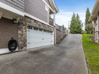 Luxury estate at 5733 182 Street, Surrey, BC — photo 34
