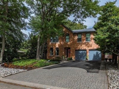 Luxury estate at 223 Briar Hill Crescent, Hamilton, ON — photo 1