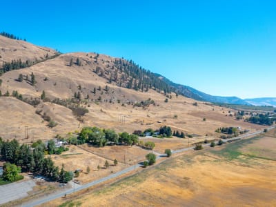 Luxury estate at 7917 Buchanan Road, Vernon, BC — photo 1