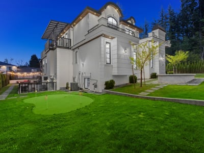 Luxury estate at 14433 28th Avenue, Surrey, BC — photo 11