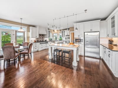 Luxury estate at 40 Blueridge Bay, Calgary, AB — photo 20