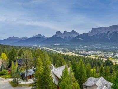 Luxury estate at 34 Juniper Ridge, Canmore — photo 4