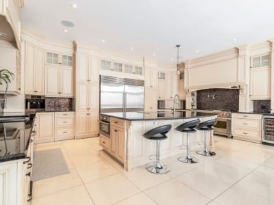 Luxury estate at 740 Rue des Châtaigniers, Boucherville, QC — photo 10