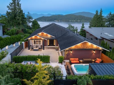 Luxury estate at 586 - 588 North Fletcher Road, Gibsons, BC — photo 1