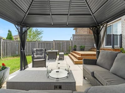 Luxury estate at 8 Pavel Place, Hamilton, ON — photo 22