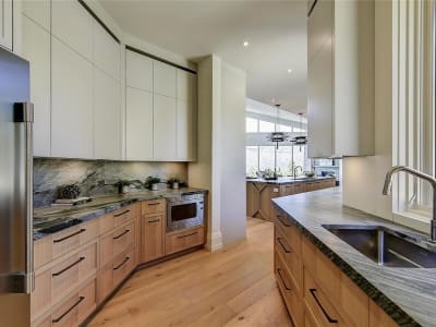 Luxury estate at 10533 Nighthawk Road, Lake Country — photo 3
