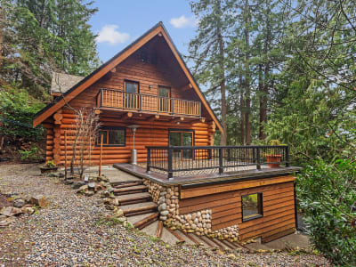 Luxury estate at 325 Bayview Road, Lions Bay, BC — photo 1