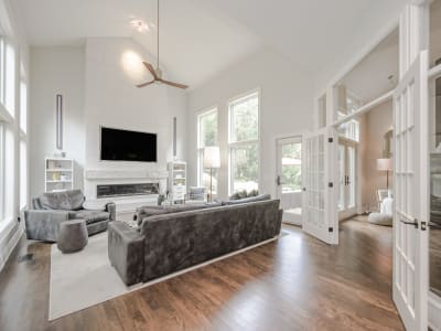 Luxury estate at 4169 Lakeshore Road, Burlington, ON — photo 5