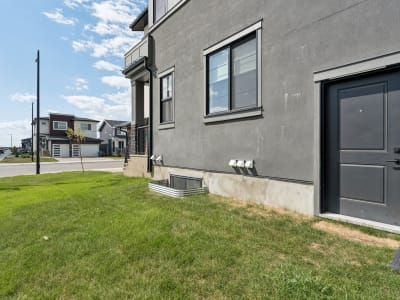 Luxury estate at 507 Waterford Rise, Chestermere, AB — photo 38