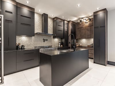Luxury estate at 373 Rue des Carmantines, Laval — photo 11