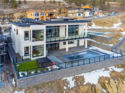Luxury estate at 1439 Vineyard Drive, West Kelowna — photo 29
