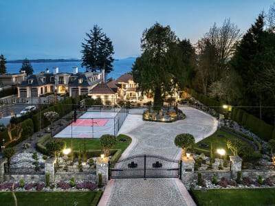 Luxury estate at 13822 Marine Drive, White Rock, BC — photo 2