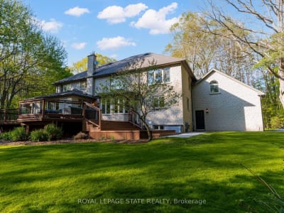 Luxury estate at 18 Elder Crescent, Hamilton, ON — photo 9