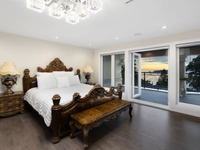 Luxury estate at West Vancouver — photo 10