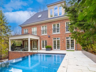 Luxury estate at 20 Cluny Drive, Toronto, ON — photo 7