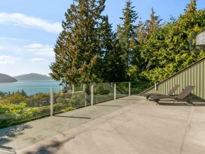 Luxury estate at 45 Sweetwater Place, Lions Bay — photo 11
