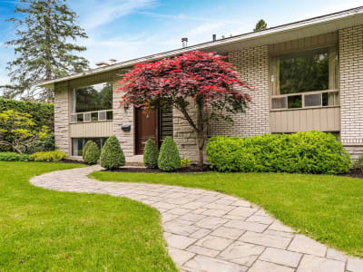 Luxury estate at 1759 Rue Southmount, St-Bruno-de-Montarville, QC — photo 1
