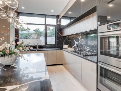 Luxury estate at 16 Lemonwood Drive, Etobicoke, ON — photo 7