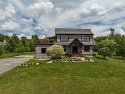 Luxury estate at 8 Rue des Cascades, Eastman, QC — photo 1