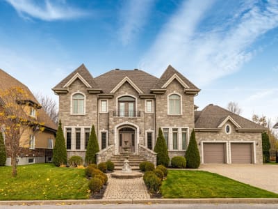 Luxury estate at 383 Rue des Échevins, Saint-Jean-sur-Richelieu, QC — photo 1