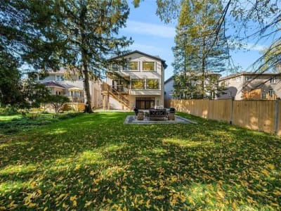 Luxury estate at 93 Tamworth Road, Toronto — photo 15